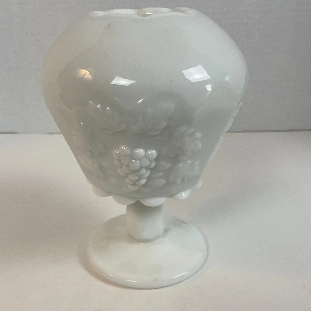 Vintage Westmoreland Milk Glass Ivy Grape Pedestal Rose Bowl White Footed Vase